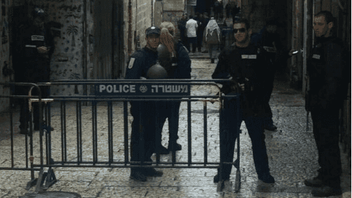 התפרעויות ערבים בירושלים: בקבוקי תבערה ואבנים לעבר בתי יהודים ולעבר כוחותינו - שוטר נפגע ו-9 ערבים נעצרו