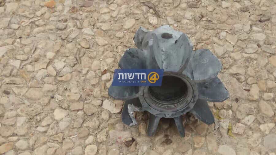 מטח רקטות ומרגמות לעבר מוא״ז שער הנגב: מבנה ניזוק ושתי רקטות נוספות יורטו (צפו בסרטון ובתמונות)