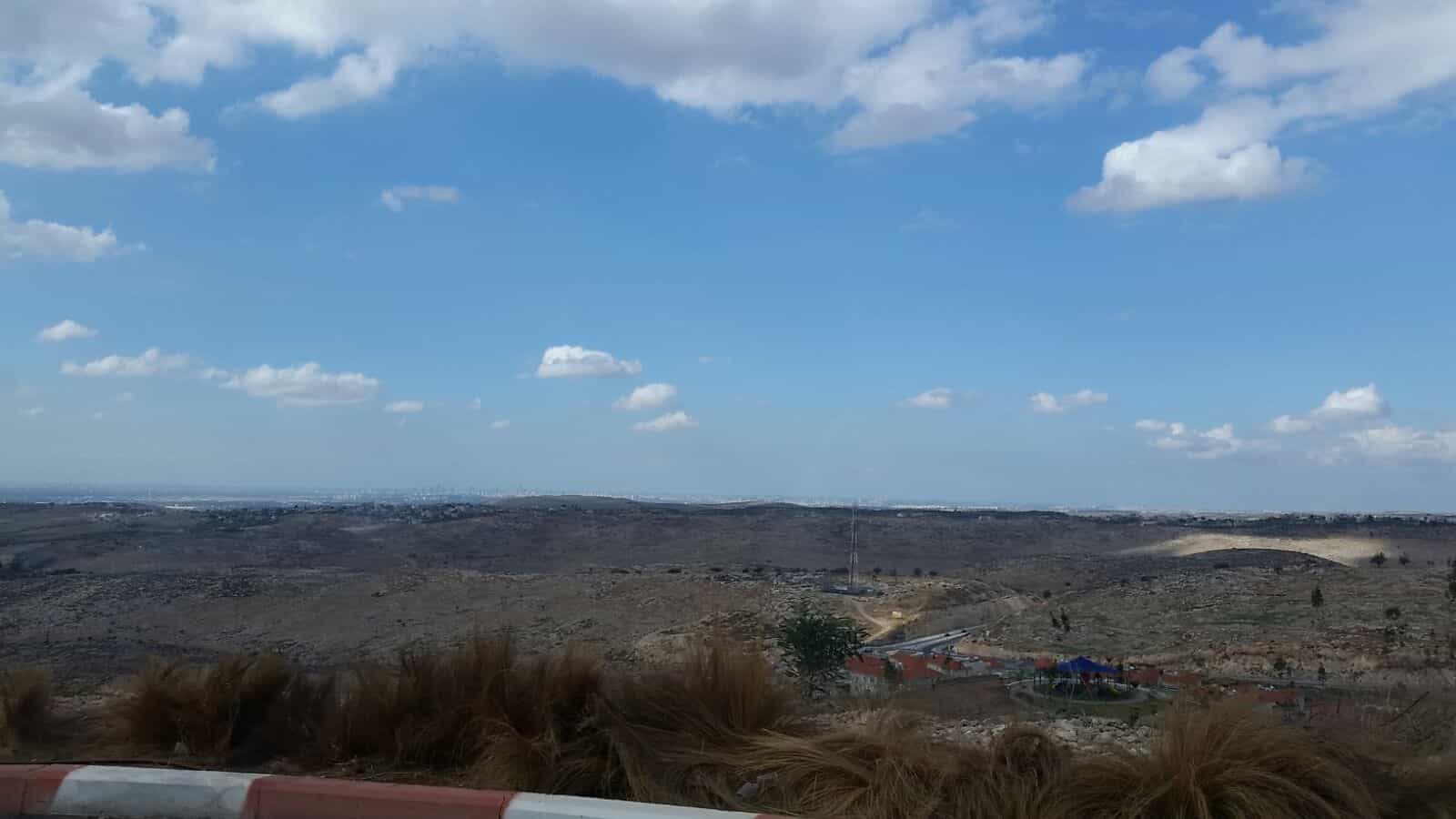 השליכו לעברו אבנים: ערבים ניסו לשדוד רועה צאן יהודי סמוך לרימונים