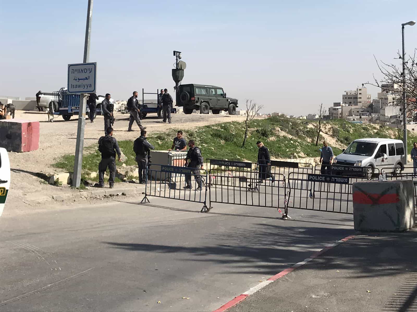אבנים ובקבוקי זכוכית הושלכו לעבר כוחותינו במהלך פעילות בעיסאוויה - נזק נגרם לניידת