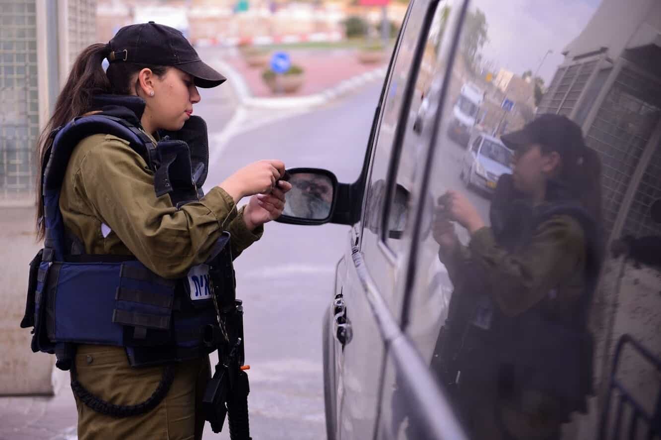 אנרכיסטים בשירות האויב - "זאת הארץ שלנו" | צפו בתיעוד
