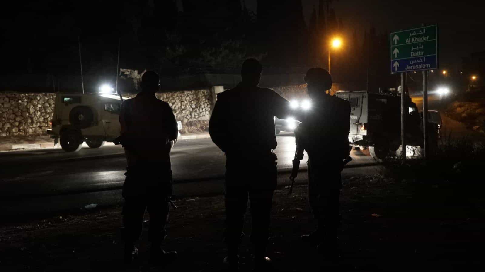 דיווח ערבי: כוחותינו חיסלו מחבל ופצעו שניים באזור בית לחם