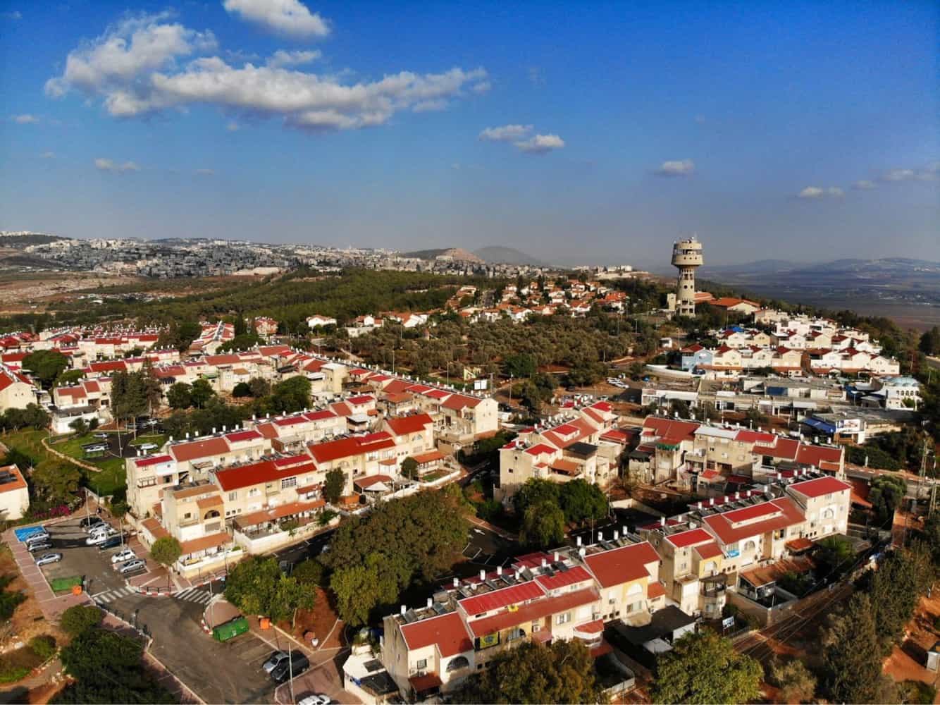 הצבא צועד על קיבתו: תלמידי מגדל העמק למען הלוחמים