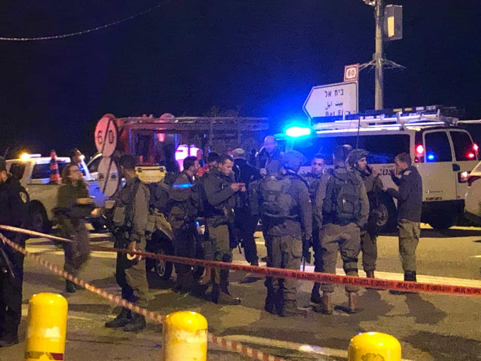 פיגוע ירי בצומת עופרה: 7 פצועים, בהם בת 30 בהריון במצב קשה - המחבל נמלט