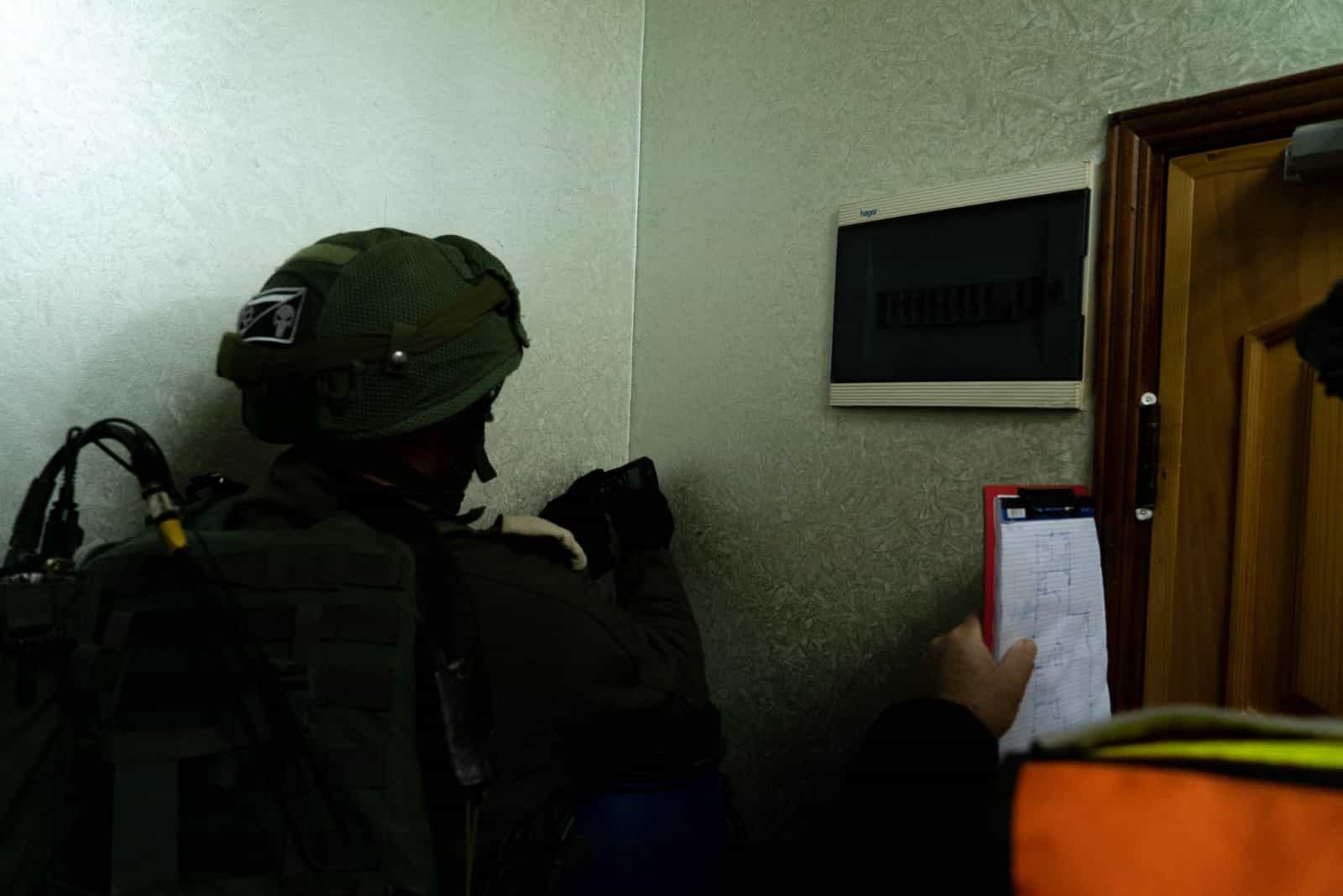 במהלך הלילה: כוחותינו פעלו בחברון ומיפו את בית המחבל שרצח את אורי אנסבכר הי"ד