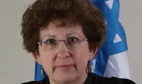 מכה לפרקליטות: השופטים במשפט נתניהו, אלוביץ׳ ומוזס קבעו להעביר הדיון בחשיפת הראייה לשופטים אחרים