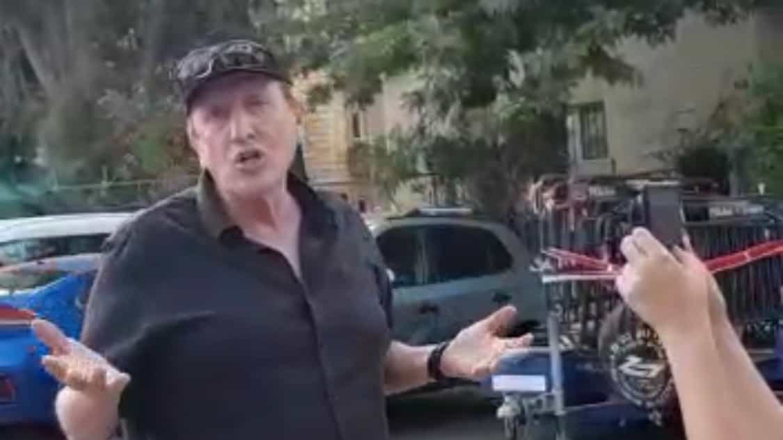 חשיפה: יו"ר התנועה למען איכות השלטון הרצה מול תלמידים, רמז שלא צריך לבחור ברה"מ - וטען שהוא "מאוזן"