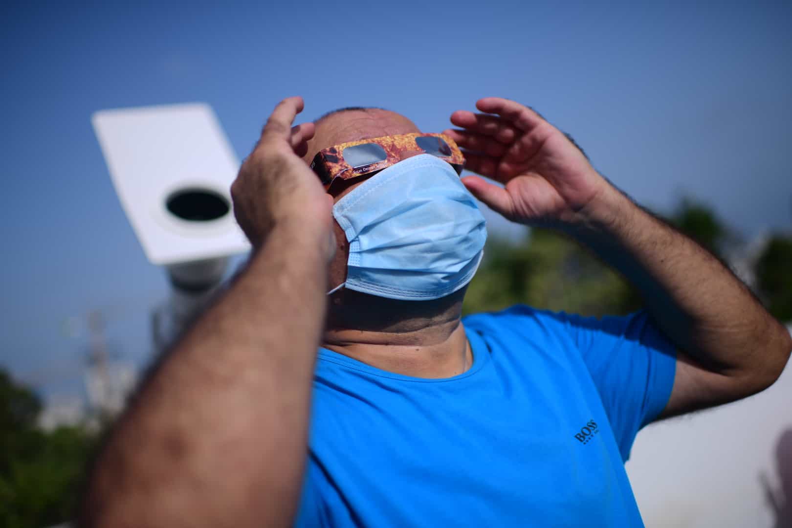 הקורונה רואה לכם בעיניים | הדר מילר