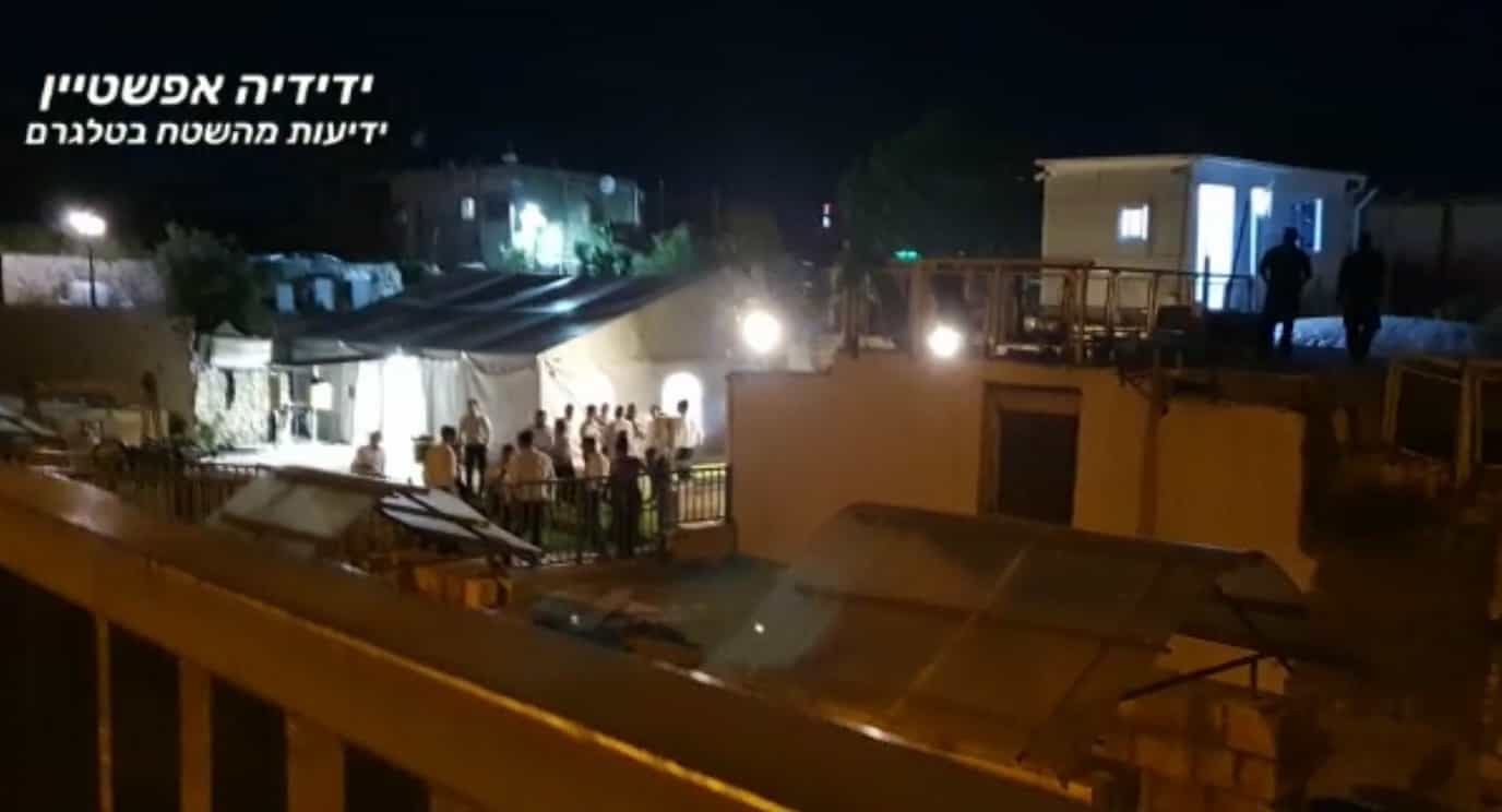 ערבים ניסו לפרוץ לתוך ישיבה בעיר העתיקה בירושלים | צפו בזירת האירוע