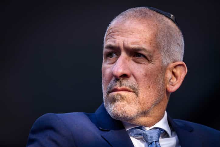 רונן בר מאיים בתביעת דיבה נגד נתניהו