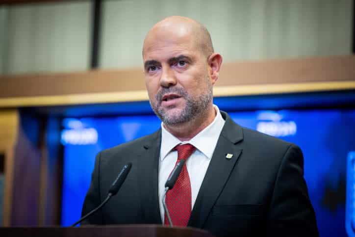 אוחנה מגביר את הלחץ על וינטר: "הגיע הזמן לשים את טובת המחנה לפני הכול"