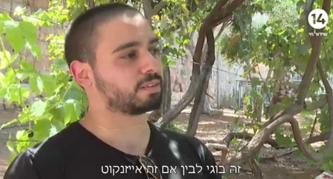בלעדי! אלאור אזריה חוזר למקום הפיגוע וחיסול המחבל | צפו