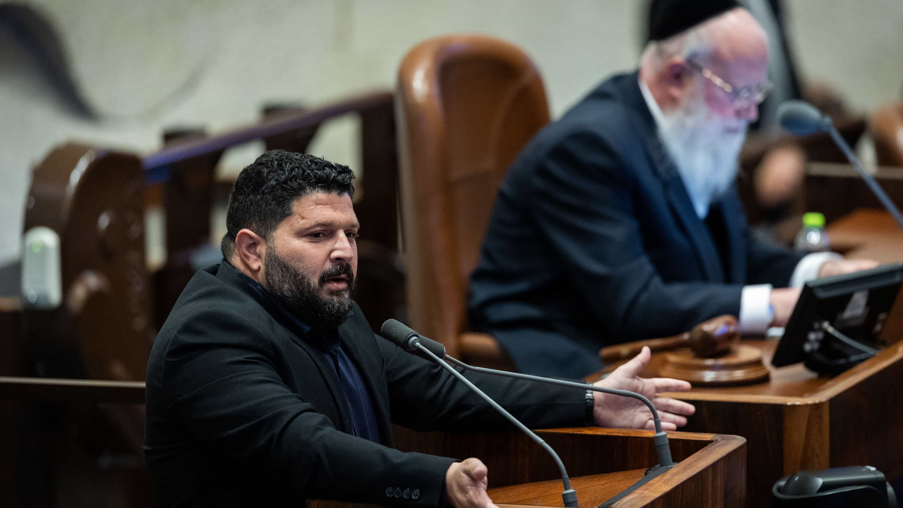 סגן השר: "מברך על הצעדים של שר הביטחון אך נדרש גירוש המשפחה"