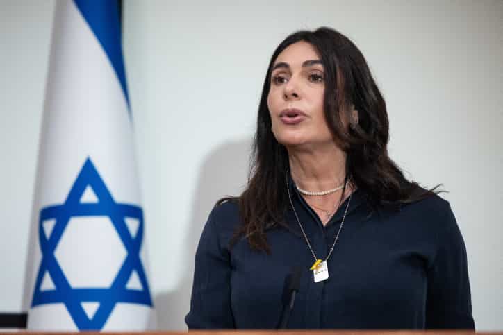 פיצוץ בדיון: ראש השב"כ ושרת התחבורה התעמתו סביב המשך קו הטיסות מול האמירויות