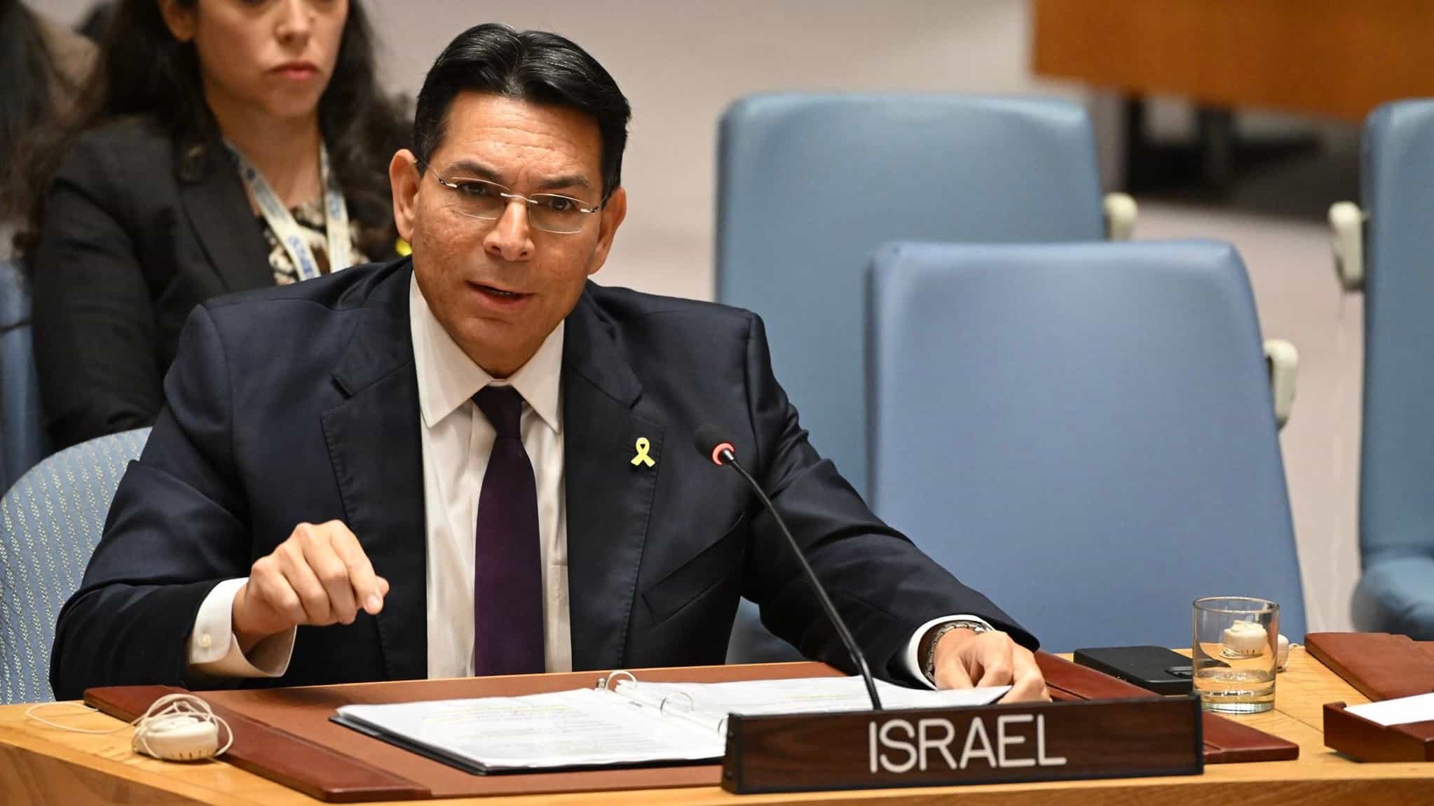 מפלה דרמטית בהאג: קארים חאן הודח מתפקידו – ישראל: "ניסיון לנצל את המאבק נגדנו כדי להסתיר את הפרשה האישית נכשל"