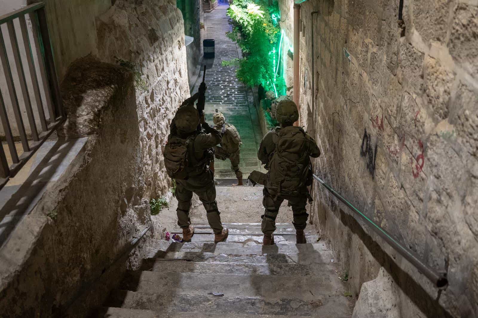 כוחותינו חיסלו באזור שכם שני מחבלים שניסו לחטוף את נשקם