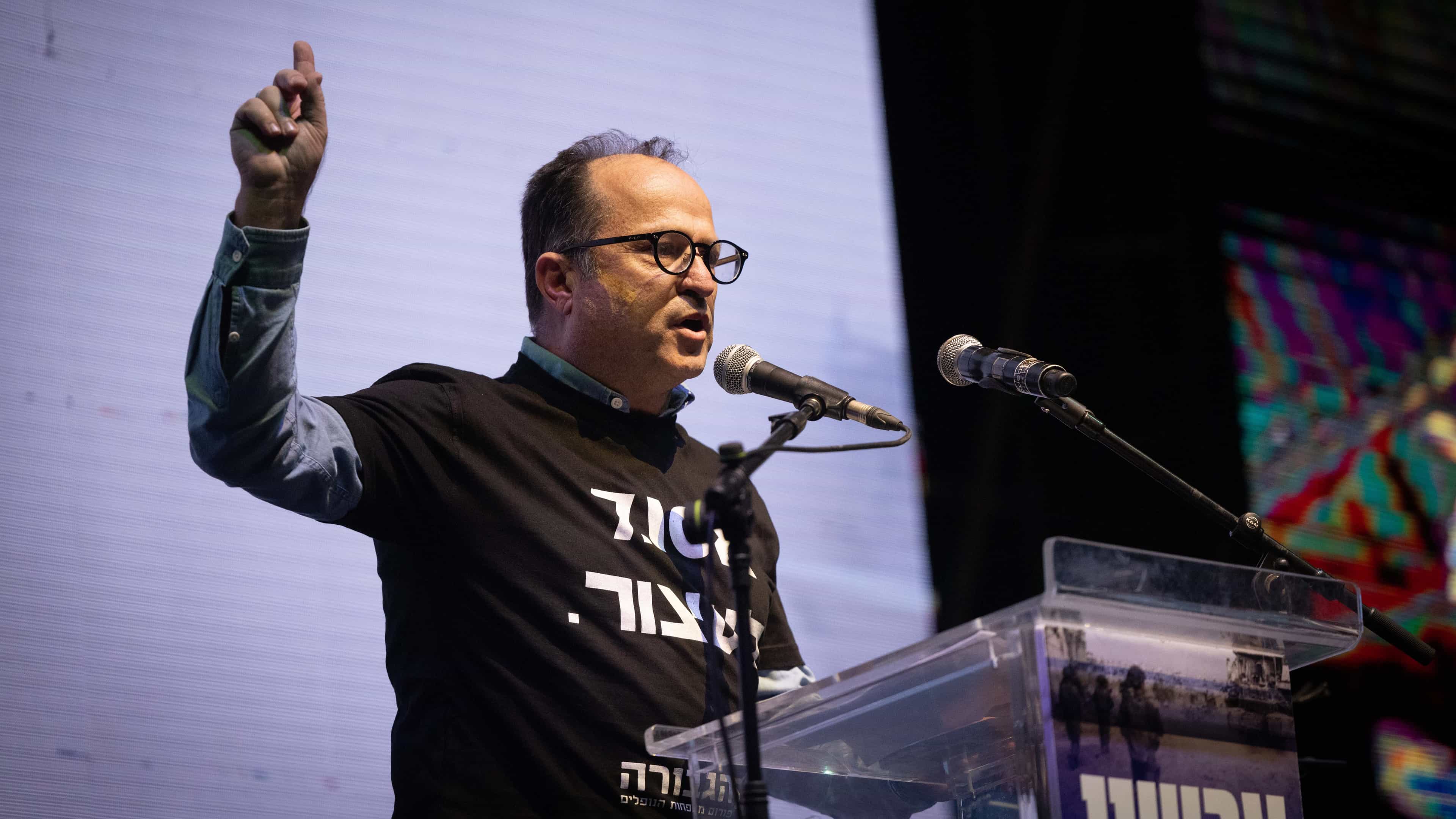 איציק בונצל מתנצל: "כתבתי משפט לגבי יוכבד ליפשיץ בסערת רגשות"