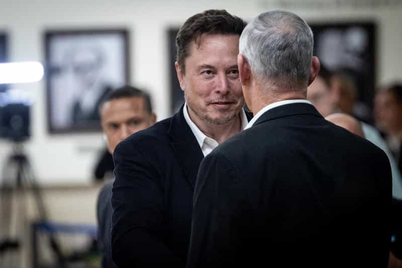 טסלה אישרה חבילת שכר עצומה למאסק - עשוי להגיע לשווי אישי של טריליון דולר