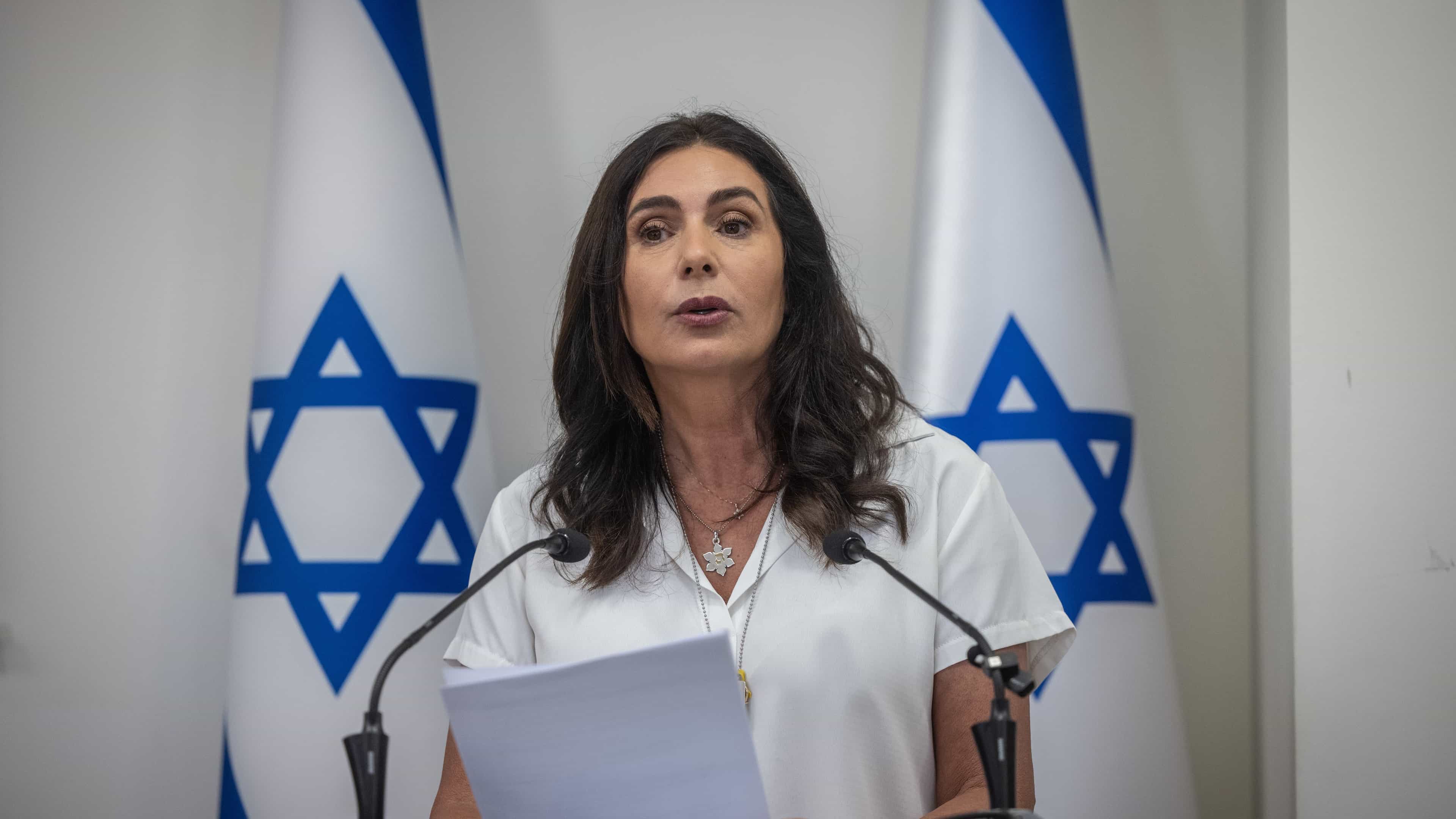 שרת התחבורה: "ייקח זמן - תהיה רק חזרה לארץ ולא יציאה, לבנתיים"