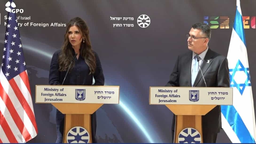שר החוץ בטקס הזיכרון לעובדי השגרירות: ״ישראל לעולם לא תיכנע לטרור!״