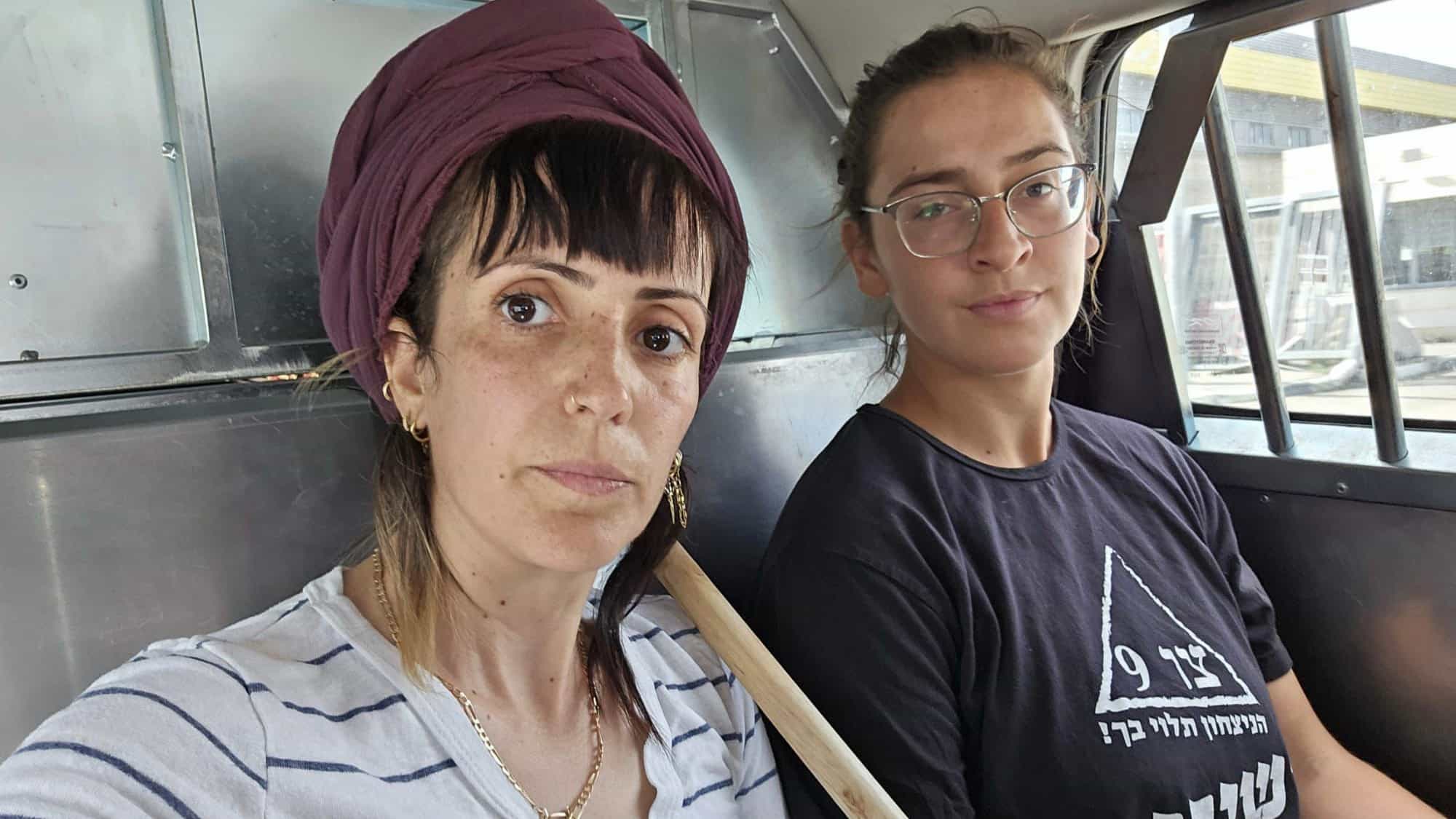 החסימות בנמל אשדוד | אחיינית החטופה ויו״ר צו 9 נעצרו