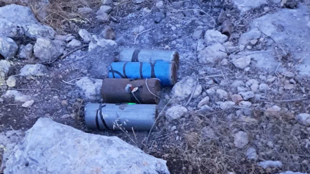 מבצע "חומת ברזל": נעצרה חוליית מחבלים, נתפסו נשקים ומטעני חבלה
