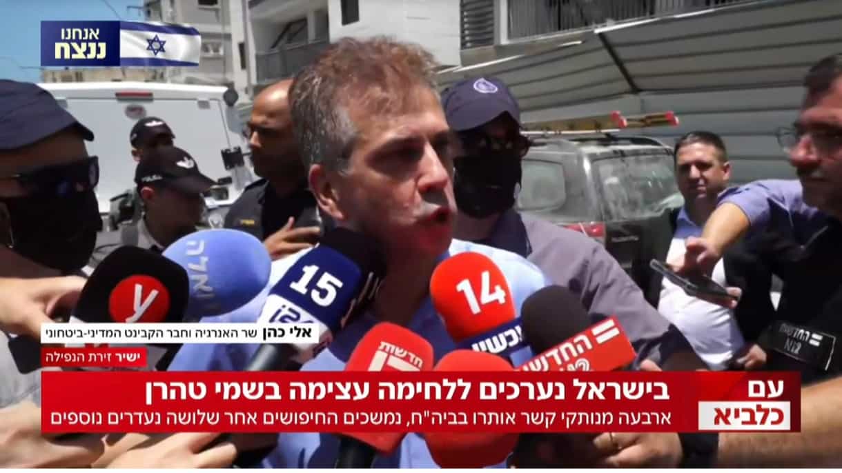 חבר הקבינט: "על כל בניין שייפול בישראל - ייפלו מאה באיראן"