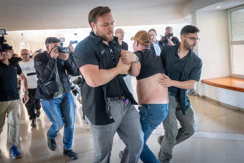 אחרי הוצאת הקהל וחברי כנסת - הדיון בבג"ץ התחדש | שידור חי