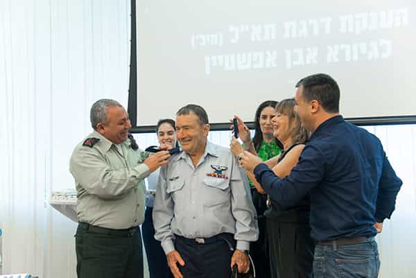 הלך לעולמו שיאן העולם בהפלת מטוסי קרב | מפקד חיל האוויר: "החיל ינצור את דמותך ומורשתך"