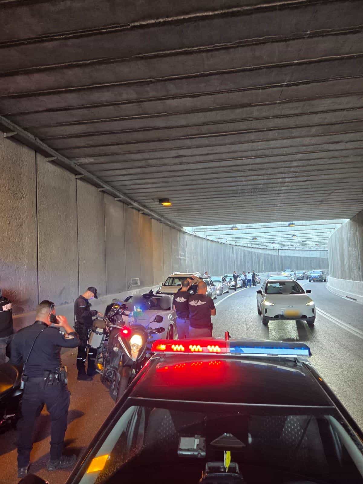 כוחות המשטרה עצרו שתי שיירות חתונה ערביות בירושלים: "סיכנו את בטיחות משתמשי הכביש"