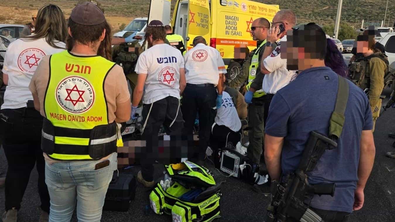נערה בת 12 נפצעה אנושות במהלך רכיבה על אופניים ביצהר – כוחות ההצלה מבצעים בה פעולות החייאה