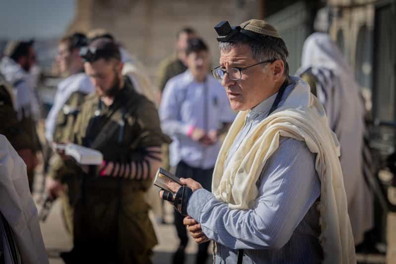 אביו של ראש השב"כ זיני: "מדובר בפרשה חמורה יותר מכוח 100"