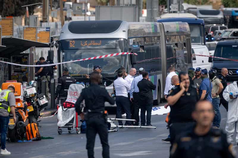 המשטרה עצרה נהגי אוטובוס ערבים ששמחו על רצח יהודים בפיגוע