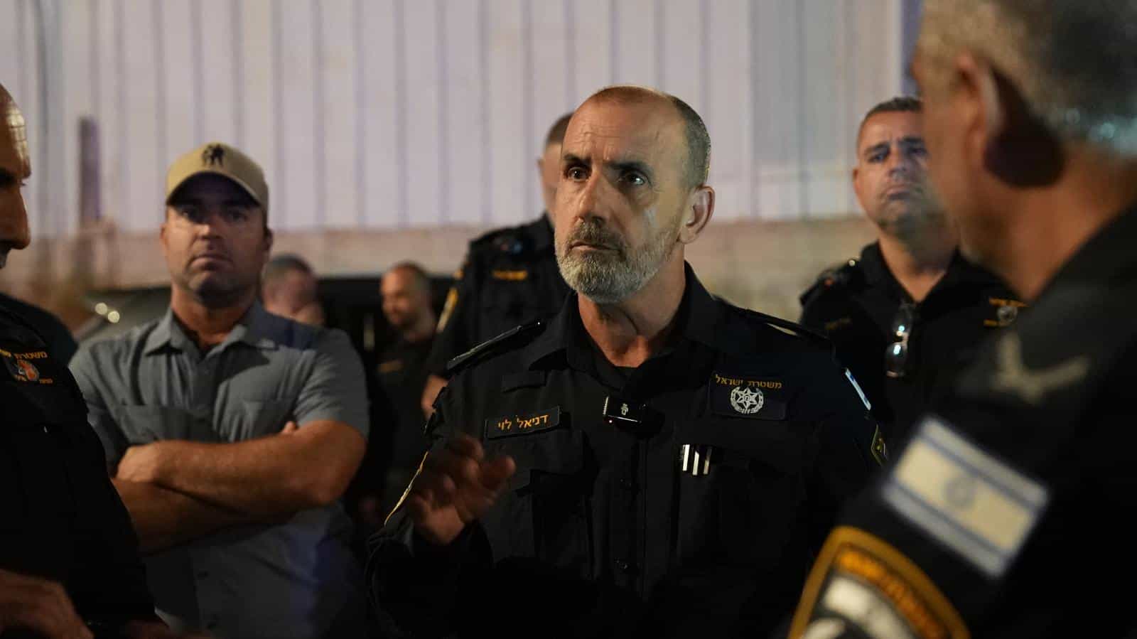 המשטרה בפעילות חירום בחברה הערבית | 17 חשודים נעצרו, נשק וסמים נתפסו