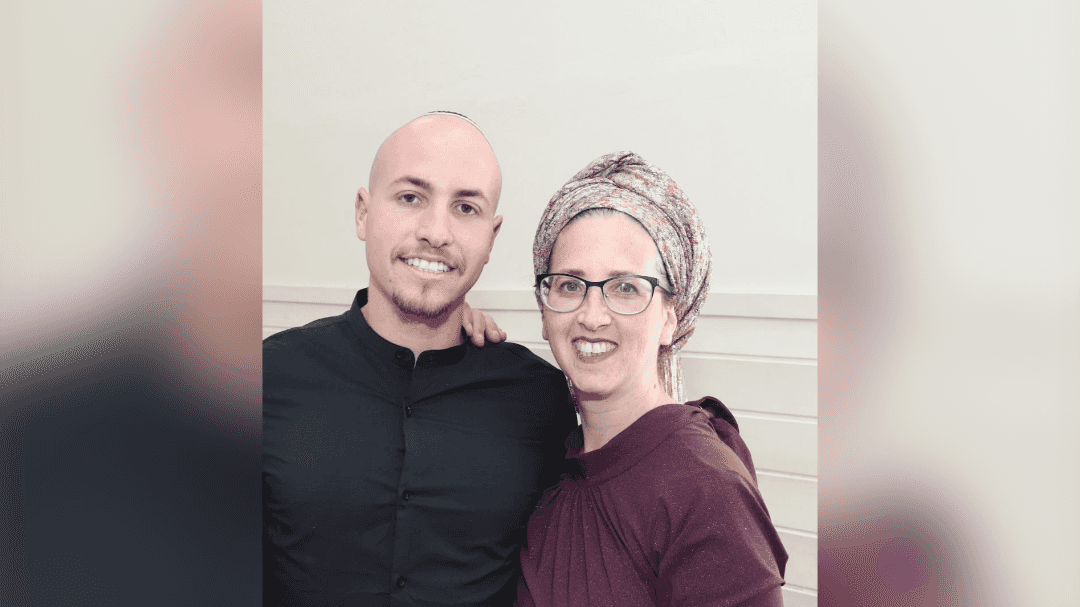 "אתה סופר את הרגעים? מצפה שנשוב אליך?" | אימו של החטוף איתן מור במכתב אישי מרגש בפתח השנה החדשה