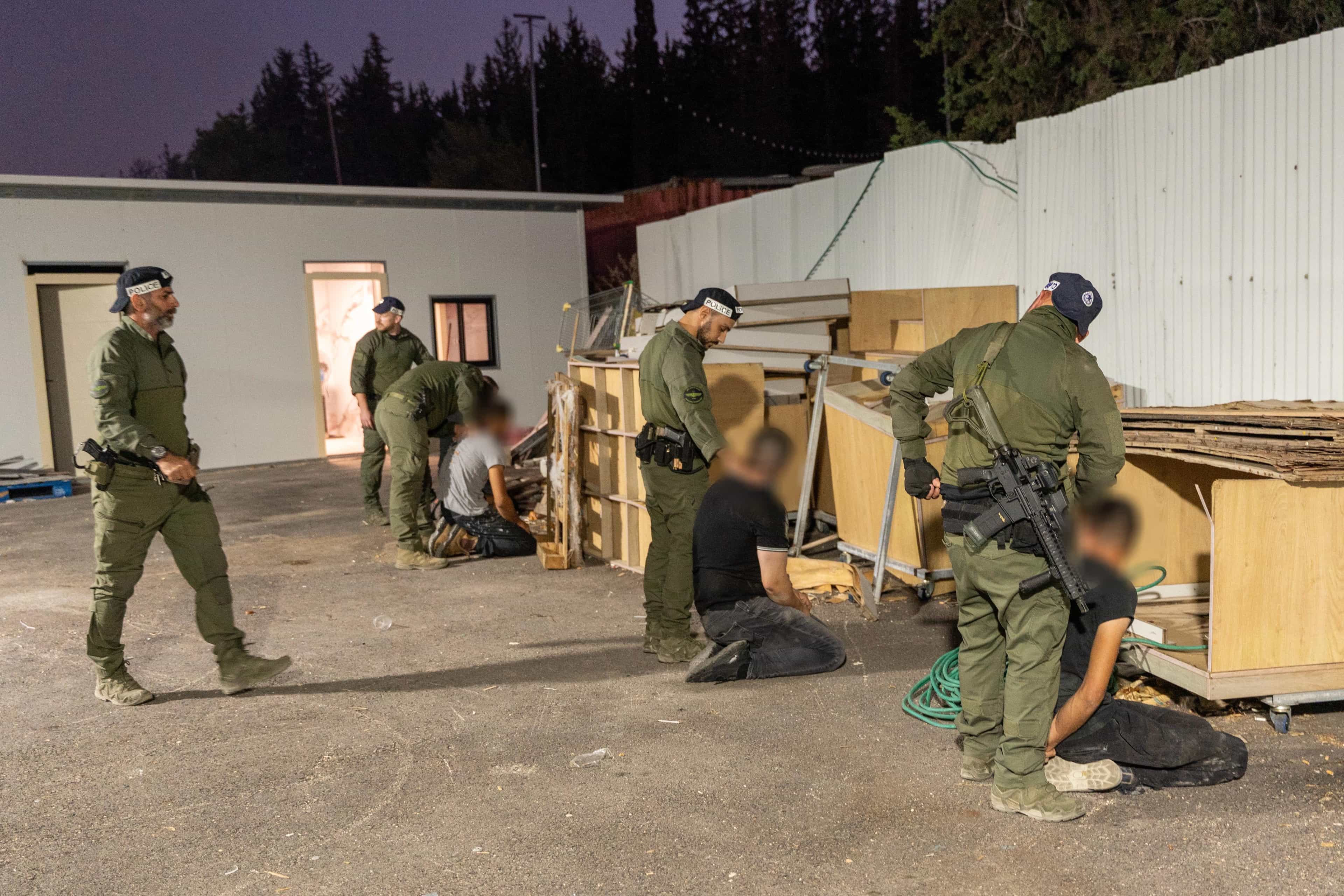 במסווה של טישו: סוכלה הברחת עשרות אלפי פקאטים של סיגריות מדובאי