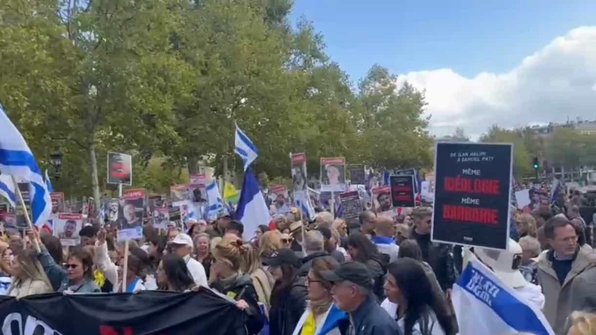 בצרפת עומדים לצד ישראל | צפו בעצרת התמיכה הענקית