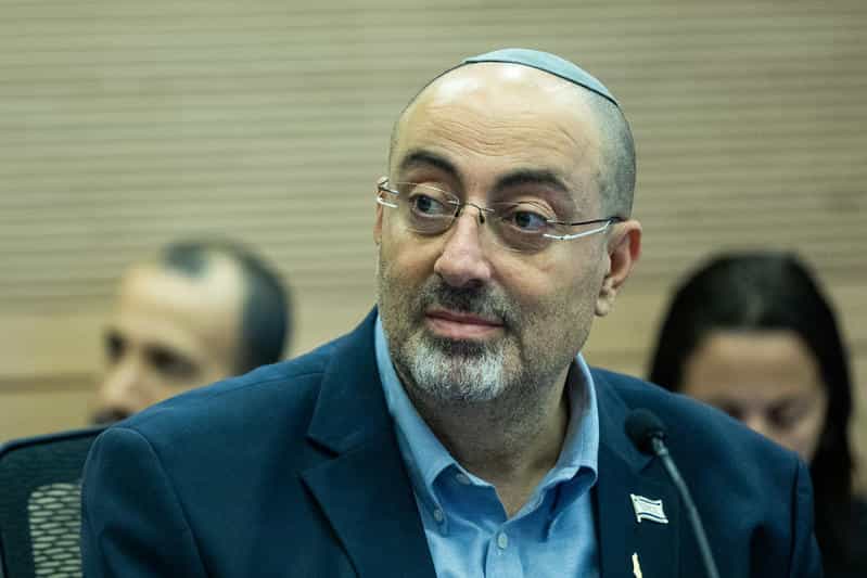 ישללו הטבות מבנט ולפיד? החוק של ח"כ ואטורי יעלה בוועדת שרים לחקיקה