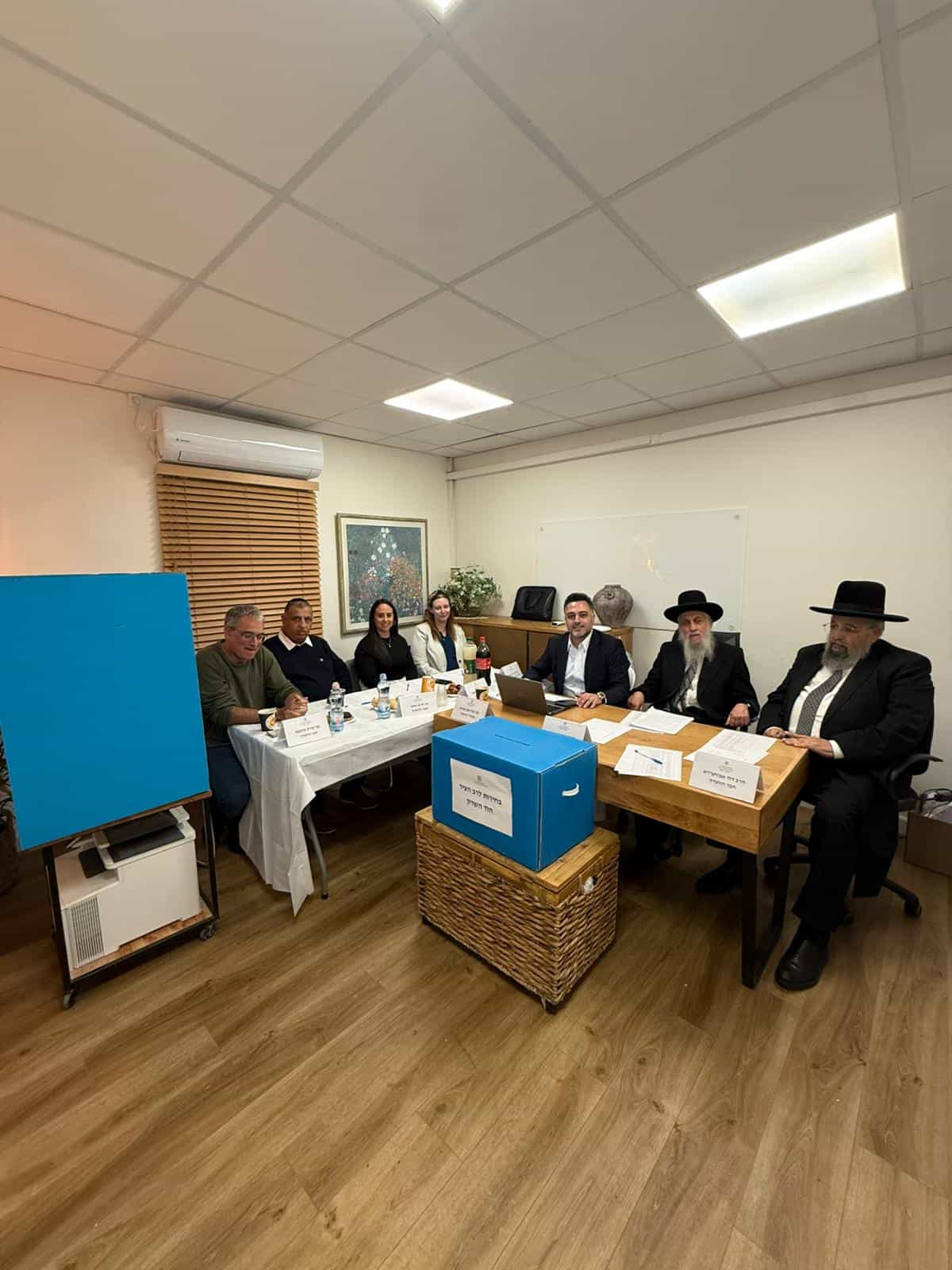 סוף ל-16 שנות המתנה: הוד השרון בחרה רב עיר