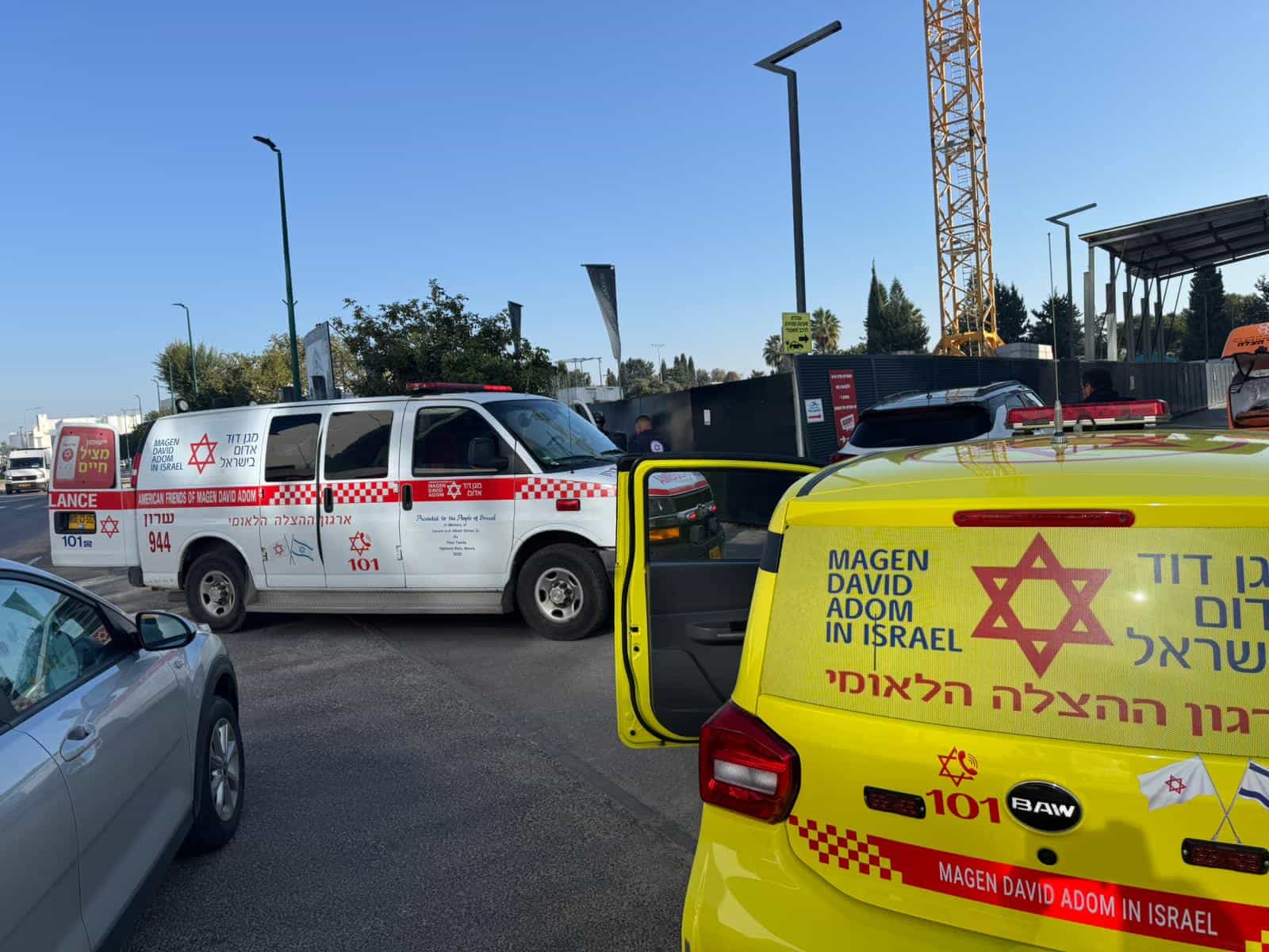 רוכב קורקינט חשמלי בן 18 נפצע בינוני בנתניה