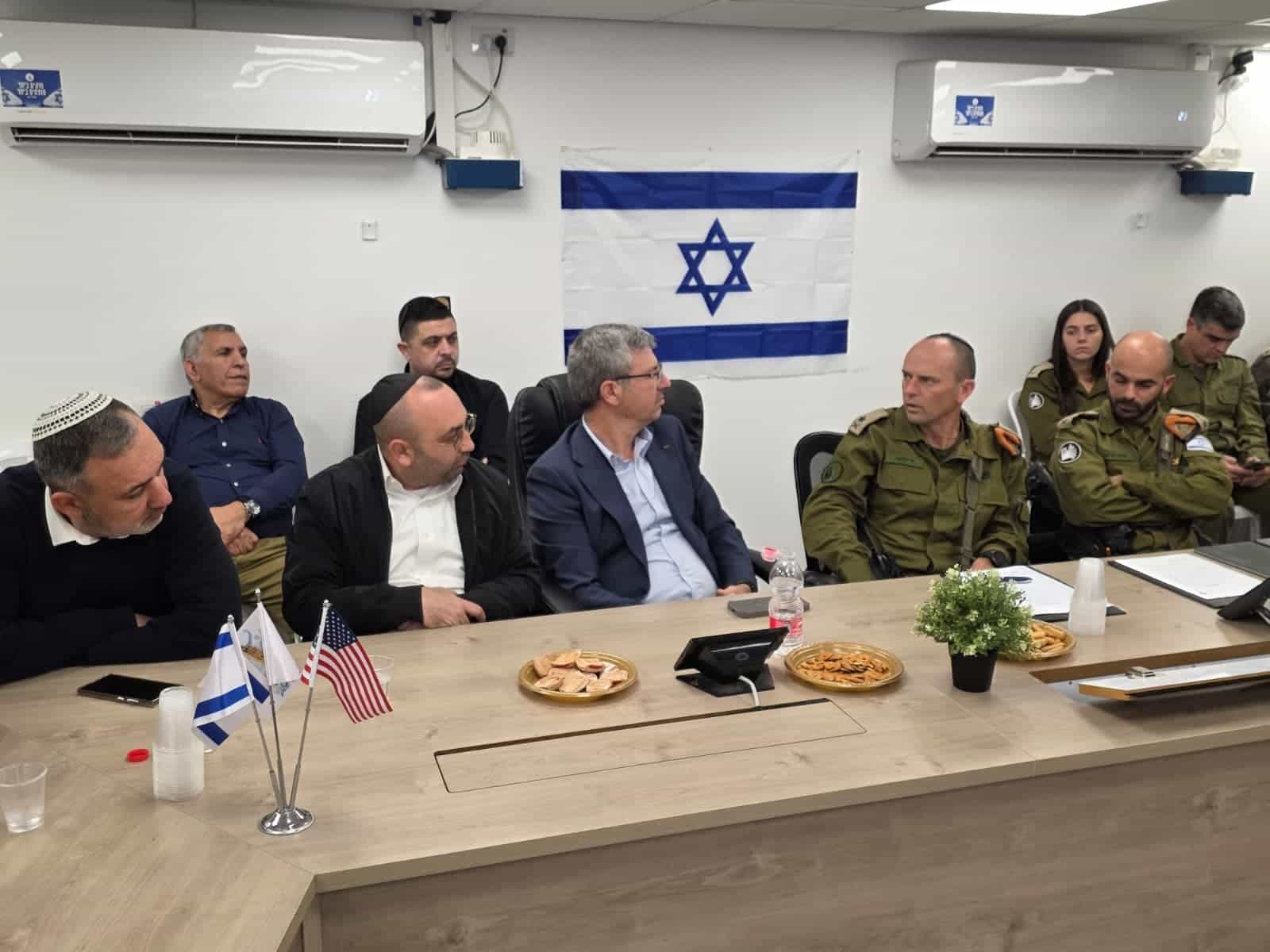 מפקד פיקוד העורף הגיע לביקור היערכות לשעת חירום ברמלה