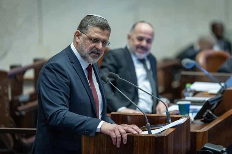 ח"כ בוארון יוצא להגנת חברו בצלאל זיני | "קרבן למאוויים של כוחות חזקים המבקשים להדיח את אחיו"