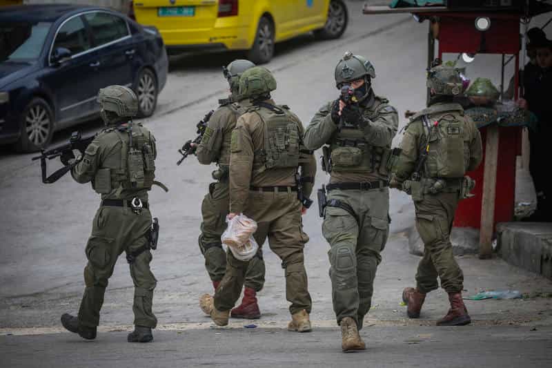 מחבל ניסה לחטוף נשק מלוחם באזור בנימין - וחוסל