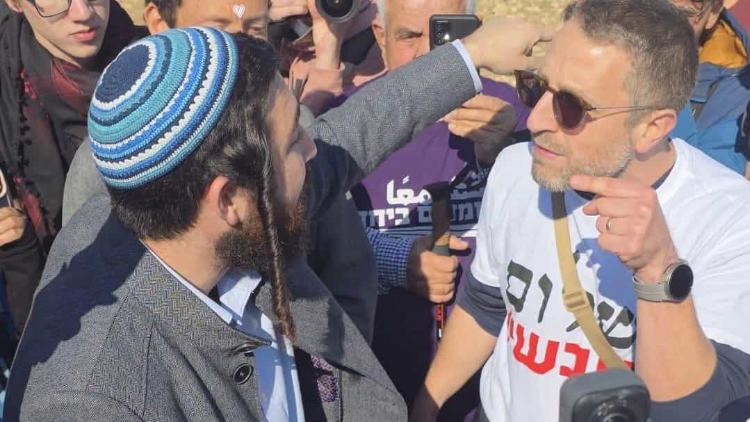 גיס חמישי | ח"כ סוכות מקדם חוק שלילת אזרחות למחרימי ישראל