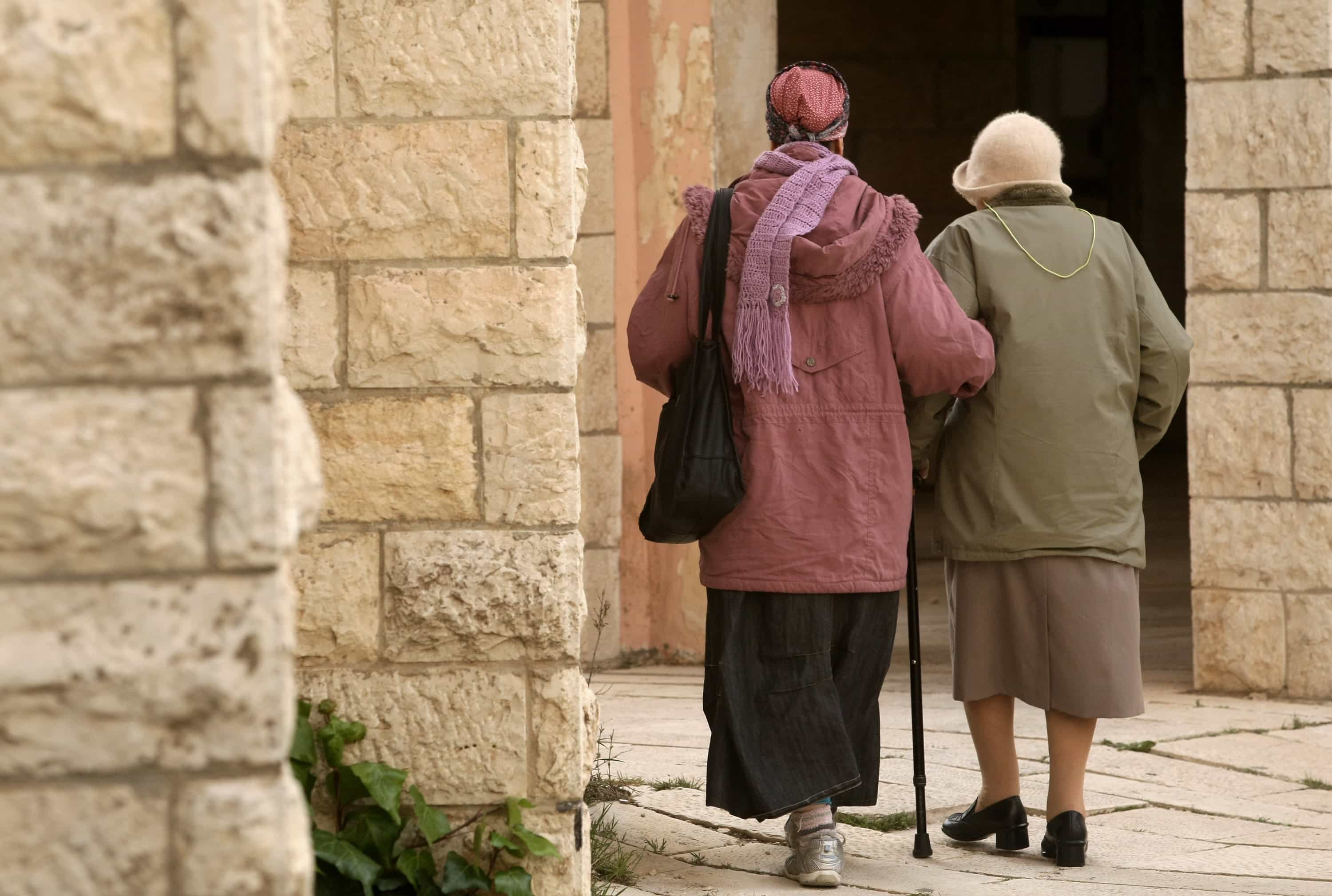 בלעדי | קשישה מנוף הגליל נשדדה בשיטת ׳העוקץ הרוסי׳: כך תיזהרו