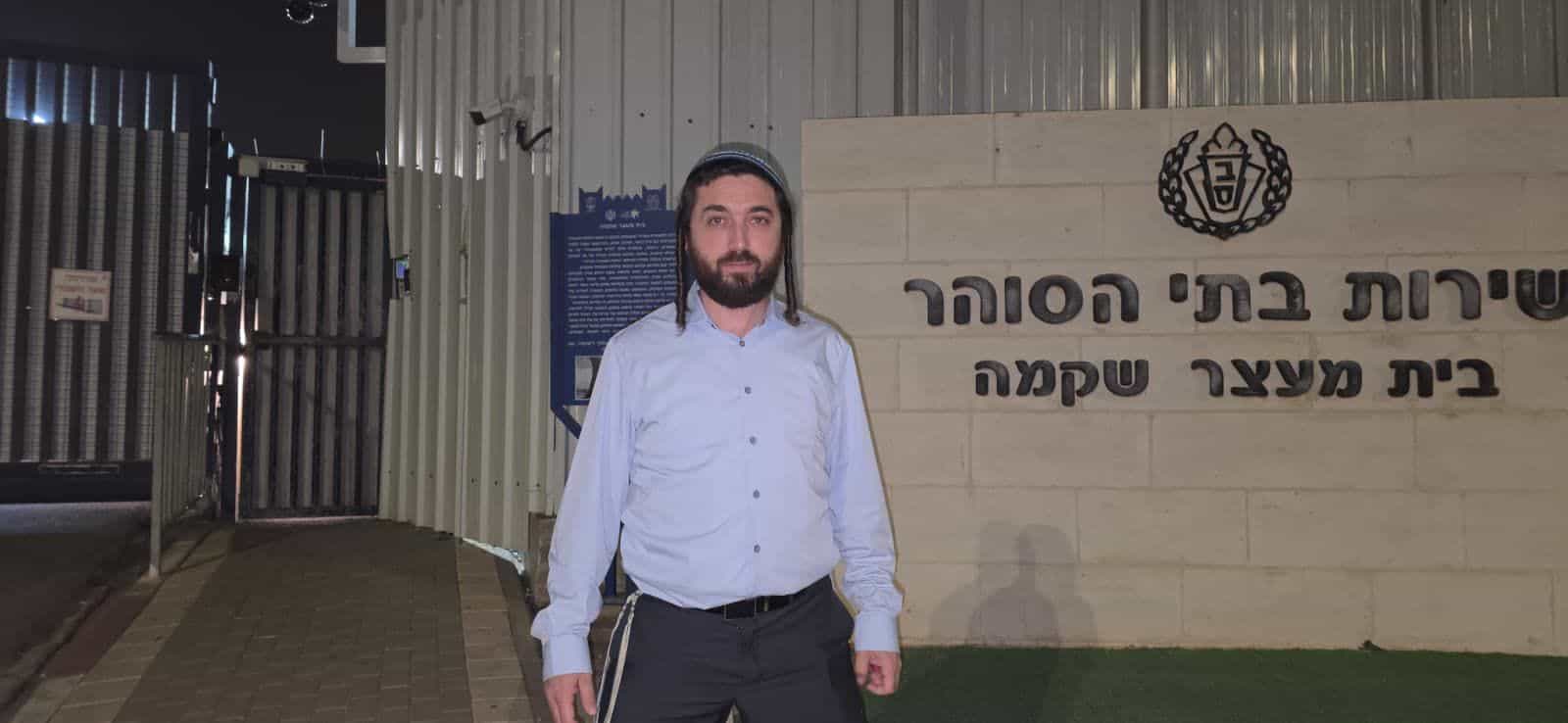 ח"כ סוכות בביקור אצל בצלאל זיני בבית המעצר: "נלחם בעזה במסירות נפש - לא נרפה עד שהאמת תצא לאור"