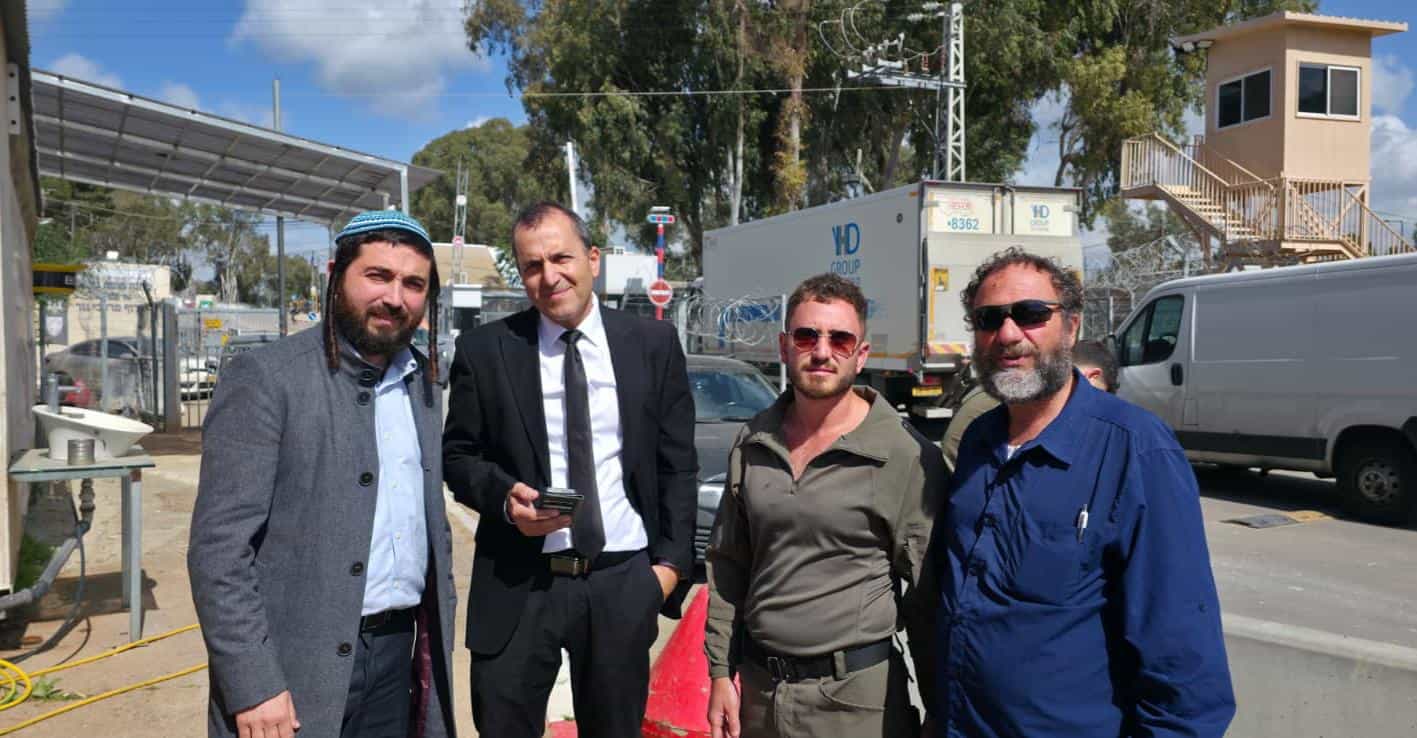 "אל תרימו יד על הלוחמים" | ח"כ סוכות הגיע לבית ליד לתמוך בקב"ט הנובה