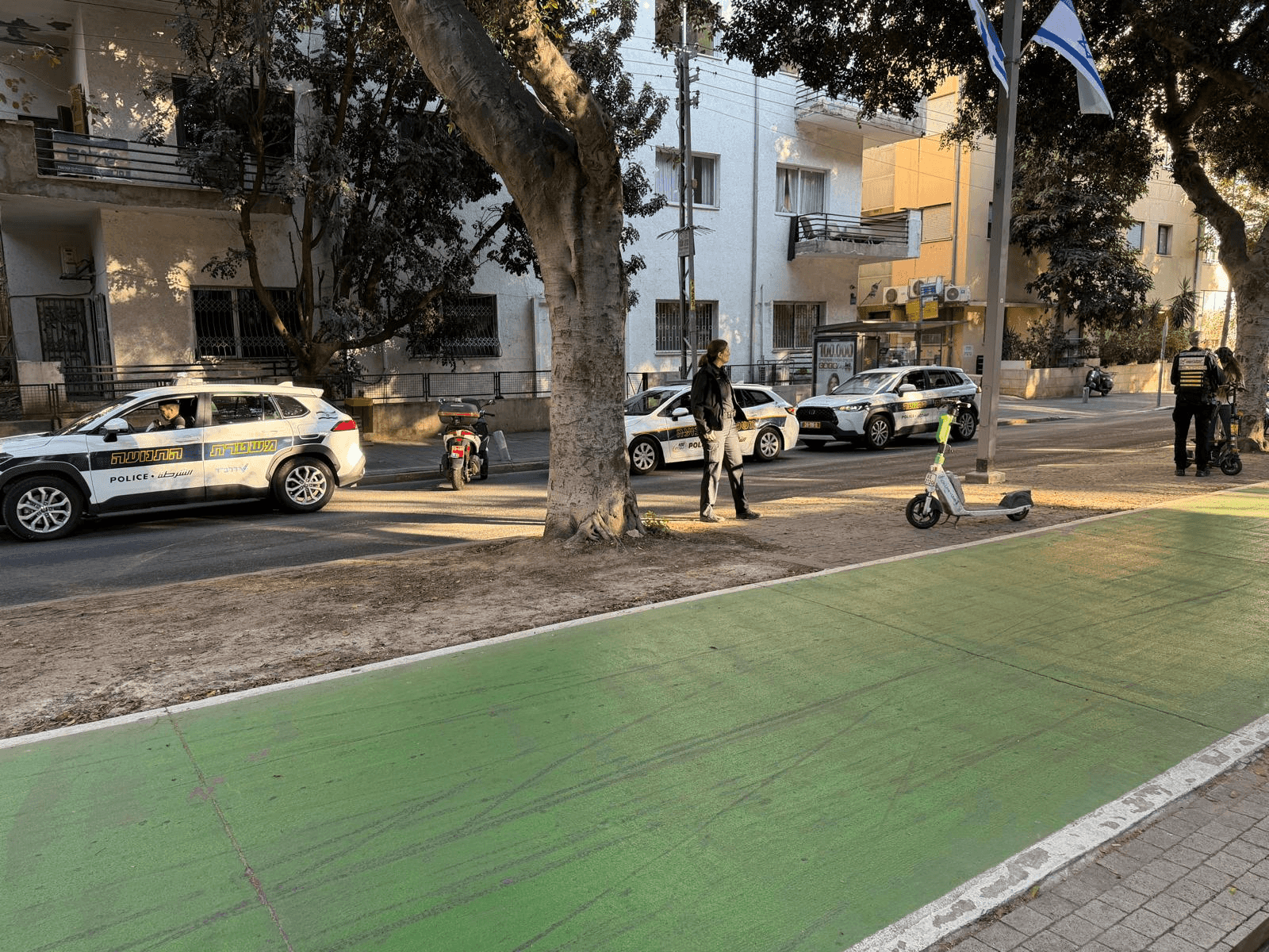 אכיפה בתל אביב: עשרות דו"חות לרוכבי קורקינטים ואופניים חשמליים