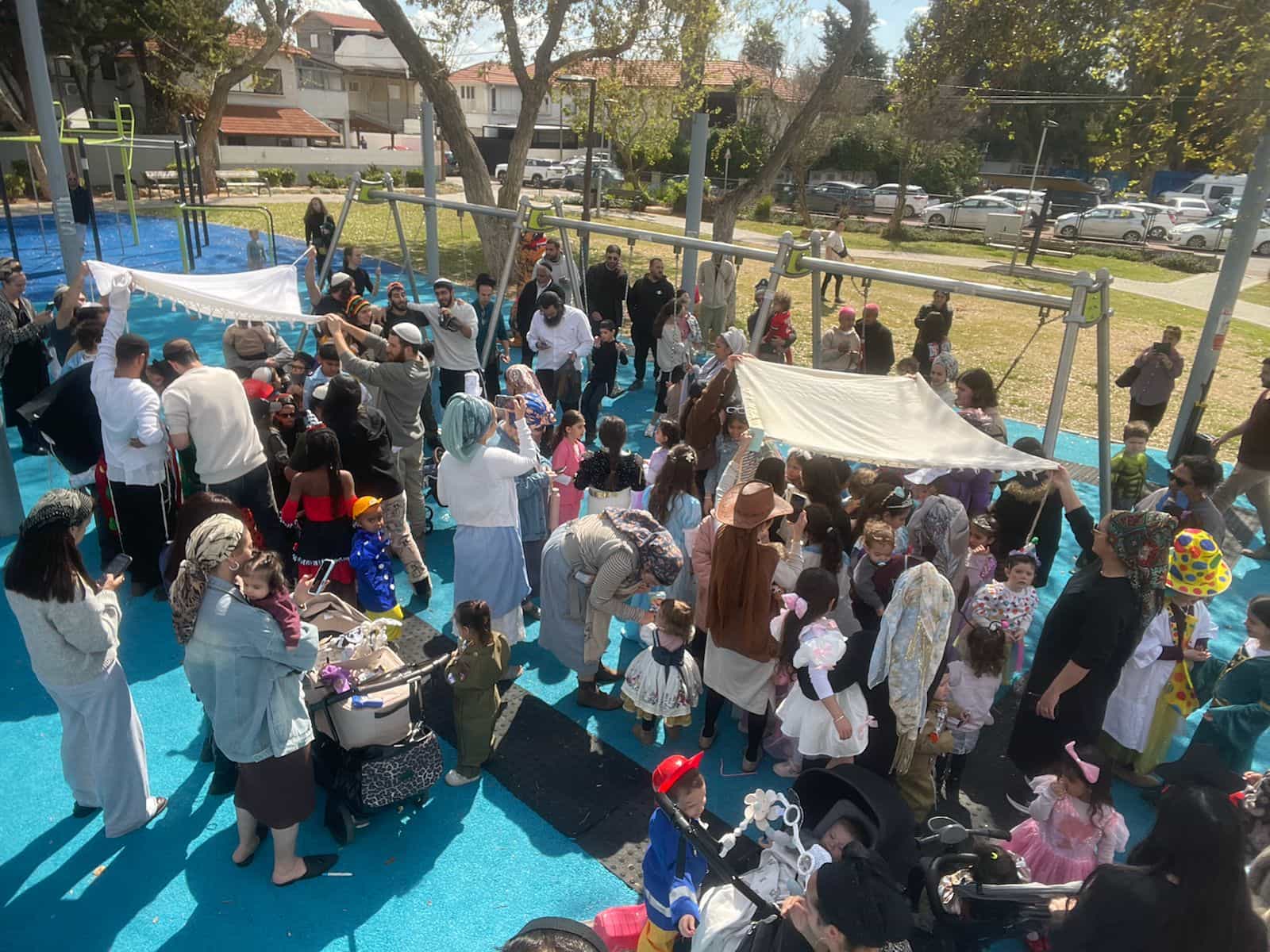 צפו | בין חיסול חמינאי לארור המן: שיירת הודיה בעיר חדרה חיברה בין נס פורים לאירועי הזמן