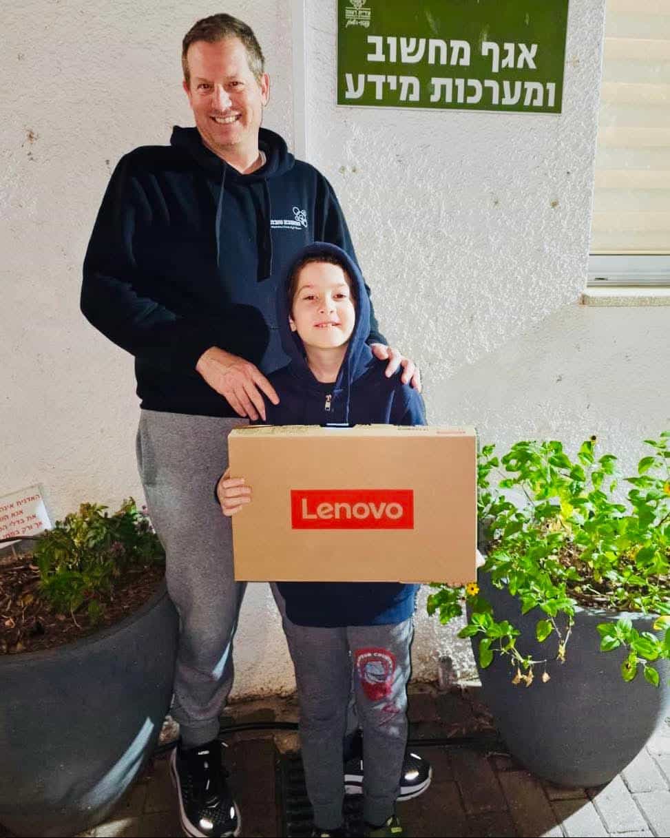 75 מחשבים בחמישה ימים: המענה המהיר של רעננה למצוקת הלמידה מהבית